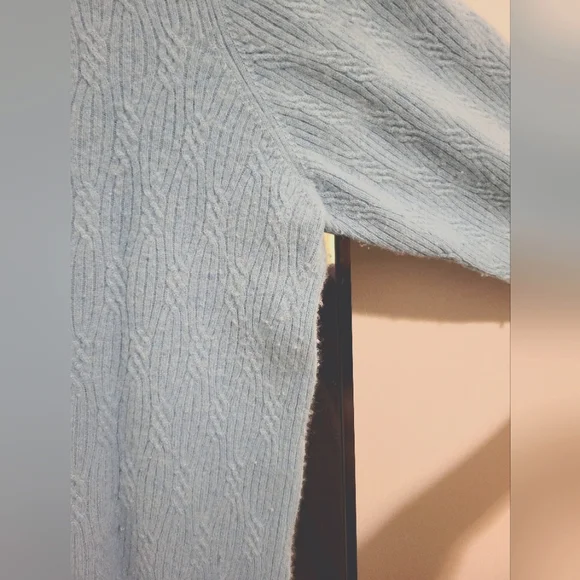 Vintage Baby Blue 100% Cashmere Sweater by Alan Flusser - Picture 6 of 7